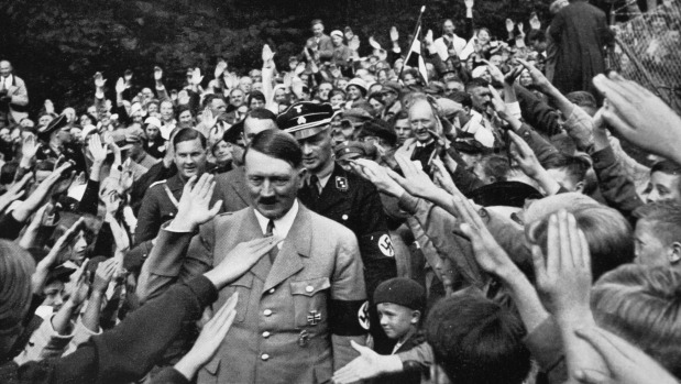 Hình ảnh cho thấy chủ nghĩa ái quốc những năm 1940 ở Đức chính là yêu Hitler