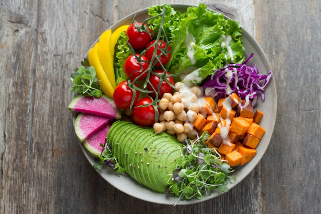 14 nguyên liệu đơn giản giúp món ăn trở nên tuyệt vời hơn Unsplash-salad-1024x683