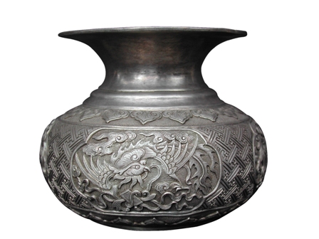 Đồ bạc nhật dụng thời Nguyễn ở Bảo tàng Cổ vật Cung đình Huế