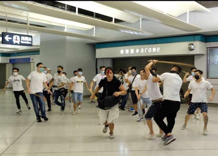 Hồng Kông, biểu tình Hồng Kông, côn đồ, Côn đồ tấn công người biểu tình