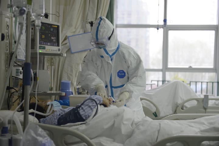 Bệnh nhân tại Bệnh viện trung tâm thành phố Vũ Hán, virus corona, Điều trị COVID-19