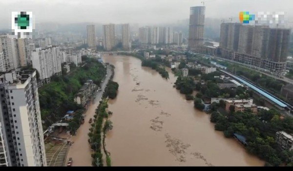 Đến nay được biết ít nhất 11,22 triệu người tại 26 tỉnh của Trung Quốc đã chịu ảnh hưởng thảm họa mưa lũ (Nguồn: ảnh chụp màn hình video).